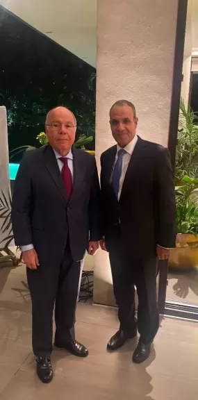 خط أحمر
