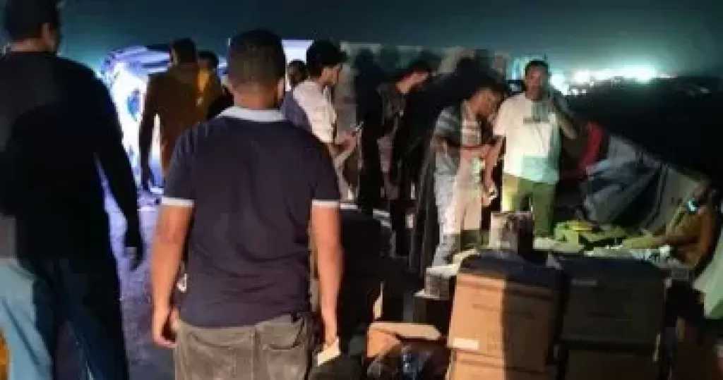 تصادم سيارتين نقل وملاكي على طريق ”بنها - شبرا الحر” ووجود مصابين
