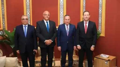 وزير التعليم العالى والقائم بأعمال وزير الثقافة ومحافظ الإسكندرية فى ”الملك لير”