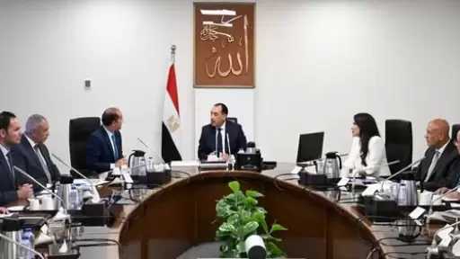رئيس الوزراء يُتابع ملف تشغيل وصيانة محطات معالجة الصرف الصحي