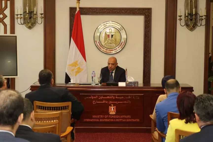 د. محمود عصمت: توطين صناعة المهمات الكهربائية وبطاريات تخزين الطاقة وفرص استثمارية متنوعة