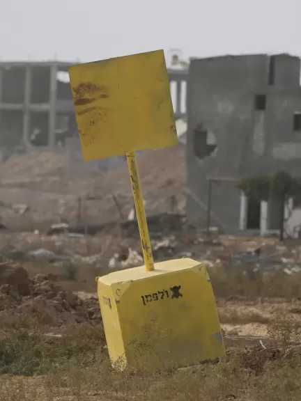 إعلام إسرائيلي: نتمسك بالسيطرة على الخط الأصفر في غزة حتى نزع سلاح حماس