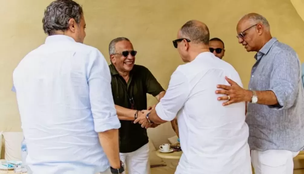 خط أحمر