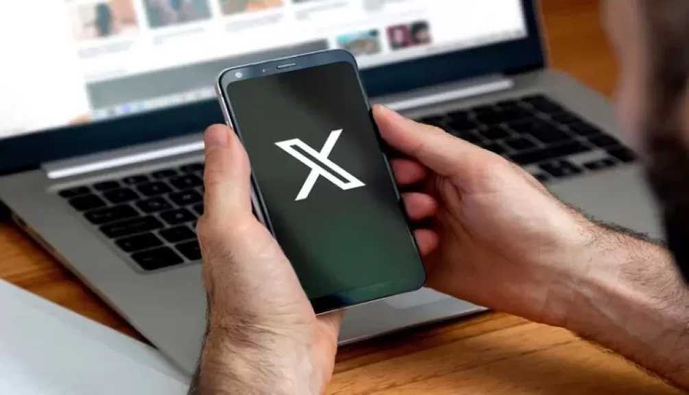 منصة «إكس» تدخل عالم الخدمات المصرفية.. حسابات بفائدة تصل إلى 6% وبطاقة خصم من «فيزا»