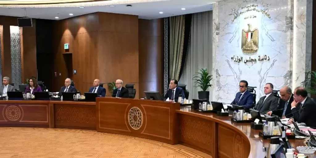 بدء اجتماع مجلس الوزراء بمقر الحكومة بالعلمين الجديدة