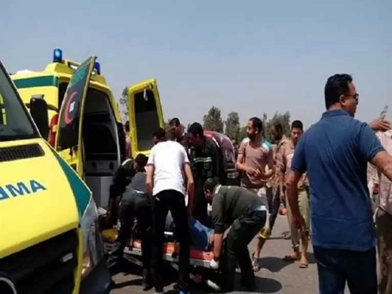 مصرع شاب وإصابة اثنين في تصادم دراجتين ناريتين أمام مول المنصورة الجديد