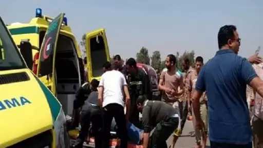 مصرع شاب وإصابة اثنين في تصادم دراجتين ناريتين أمام مول المنصورة الجديد