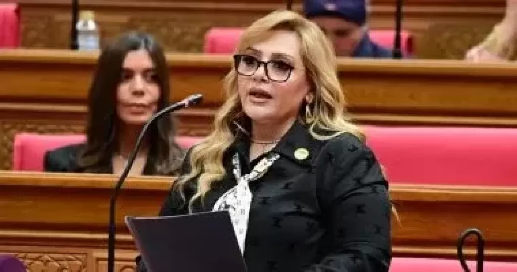 خط أحمر