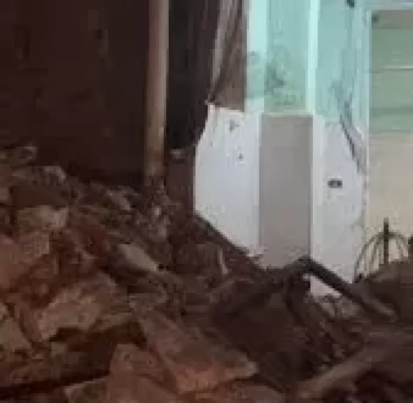خط أحمر