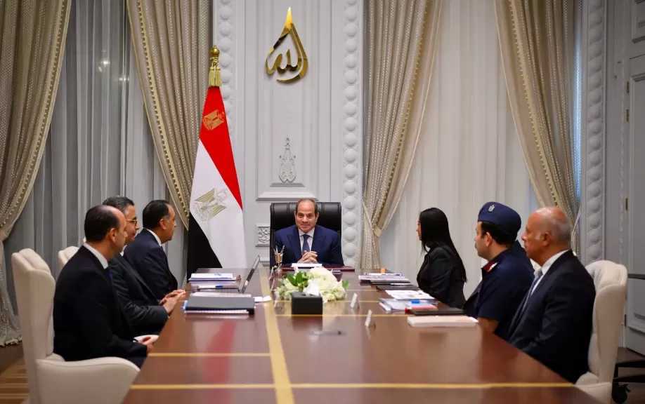 الرئيس السيسي يستعرض الأهداف والبنية التكنولوجية لمُجمع صوامع «مستقبل مصر»