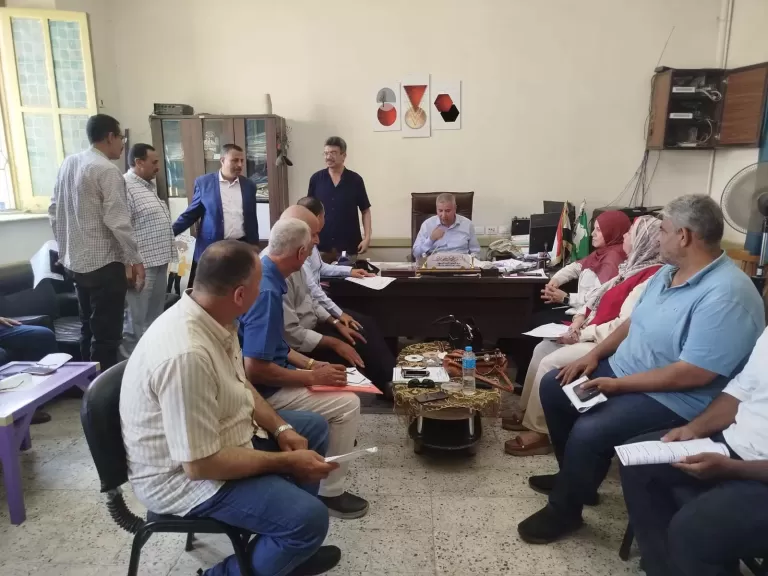 خط أحمر