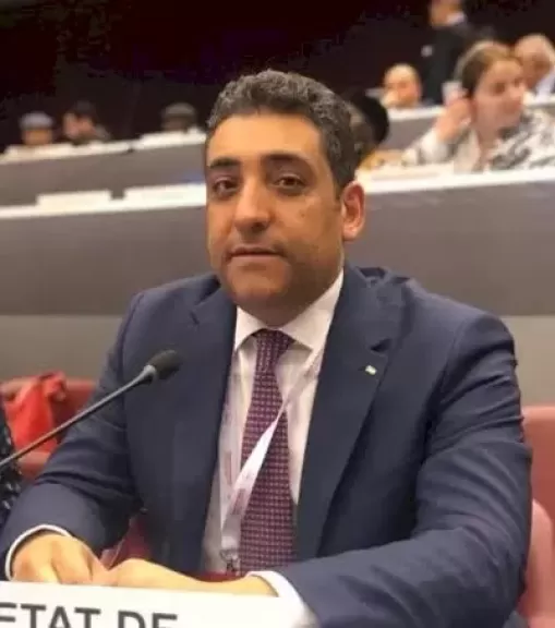 خط أحمر