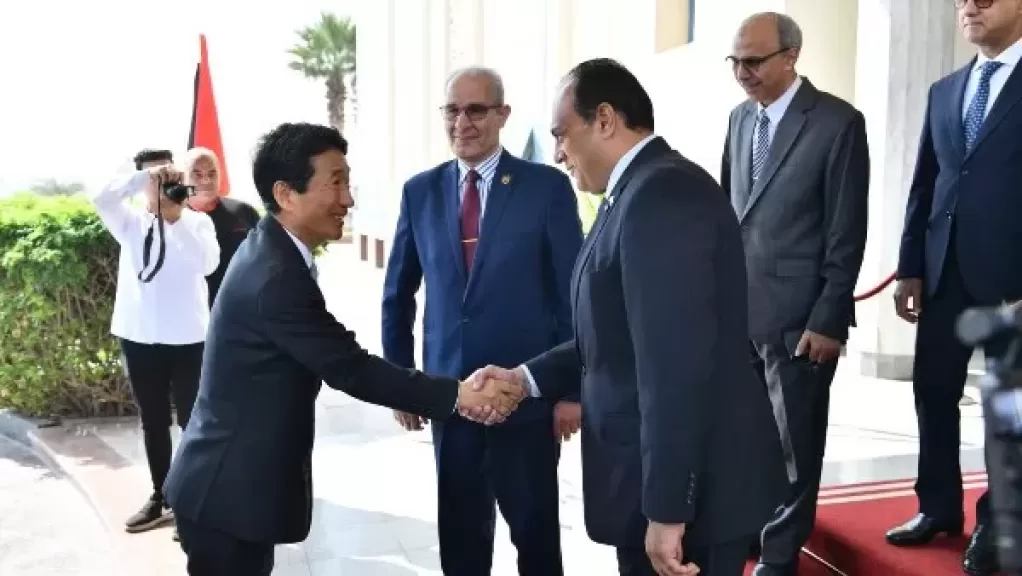 خط أحمر