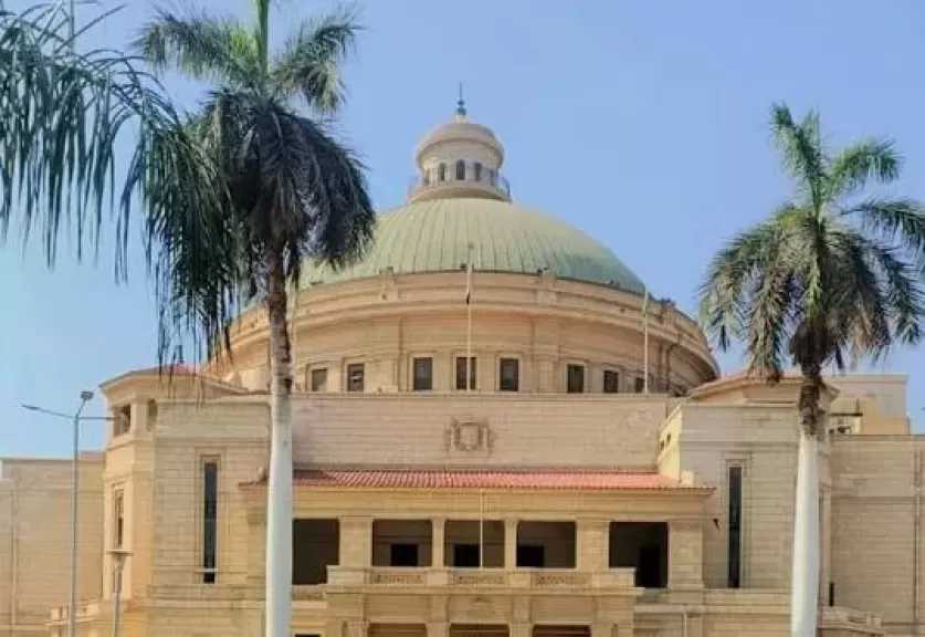 جامعة القاهرة تواصل إصدار النشرات الدورية لبيوت الخبرة المدعومة بالذكاء الاصطناعي