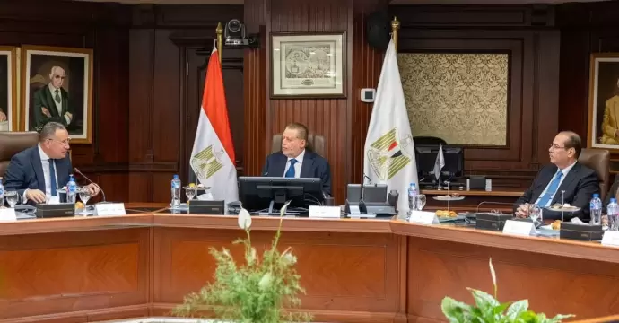 البنك المركزي ووزارة التعليم العالي يبحثان مستجدات ”منحة علماء المستقبل”