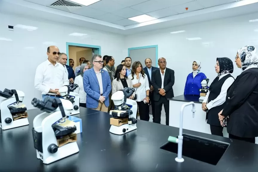 خط أحمر