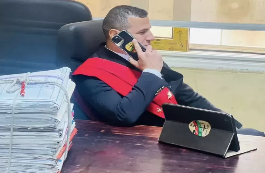 خط أحمر