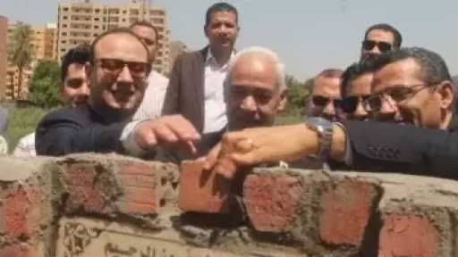 نقيب الصحفيين يضع حجر الأساس للنادى النهرى بأسيوط بحضور نائب المحافظ