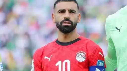 عمرو أديب عن انضمام صلاح لـ طرابزون سبور: كان نفسي يبقى دوري تاني