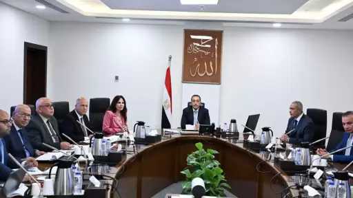 رئيس الوزراء يستعرض استراتيجية تطوير وتنمية مدن الساحل الشمالي الغربي والموقف التنفيذي الحالي