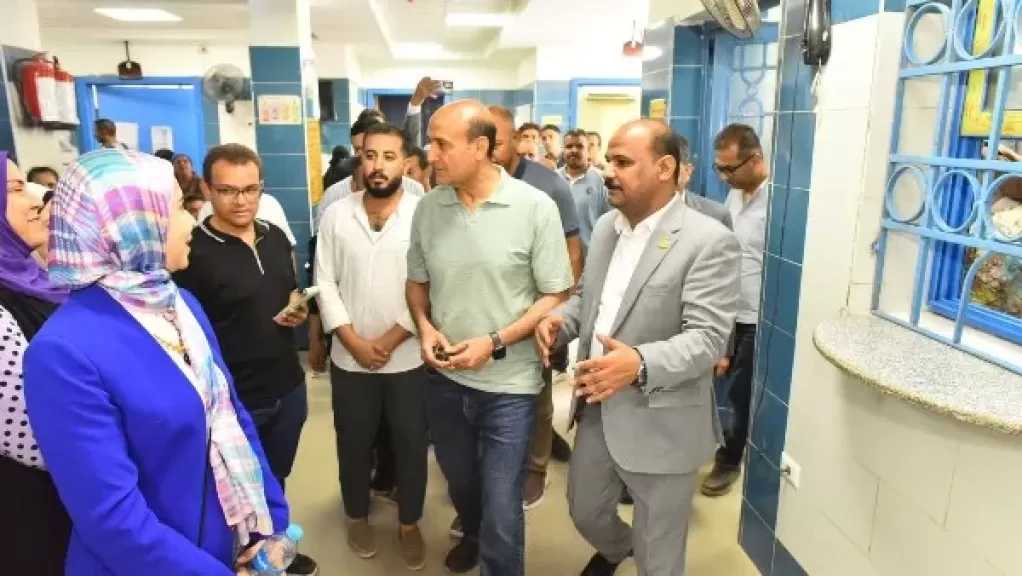 محافظ أسيوط يتابع ميدانيًا انتظام خدمات مبادرة «100 يوم صحة» بوحدتي عرب مطير وعرب الأطاولة بالفتح|صور