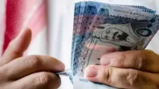 قبل انطلاق برامج عمرة المولد.. الريال السعودي يتراجع 37 قرشا في أسبوع