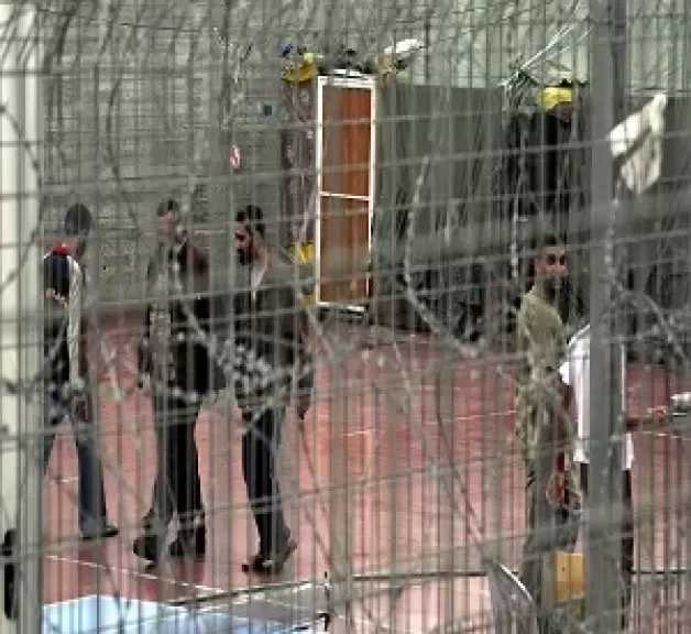 هيئة الأسرى الفلسطينية تدعو الصليب الأحمر لإدانة تجديد إسرائيل منع الزيارات