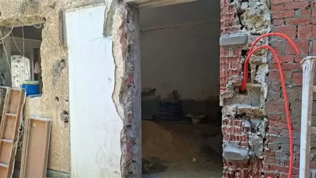 خط أحمر