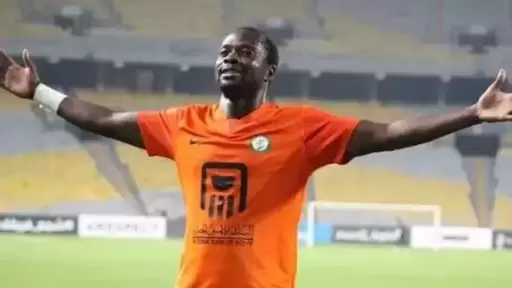 البنك الأهلي يسعى لضم جناح محترف.. ويدرس موقف ياو أنور