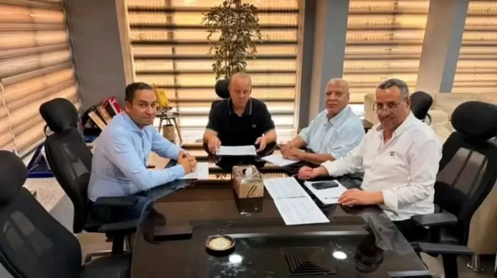 خط أحمر