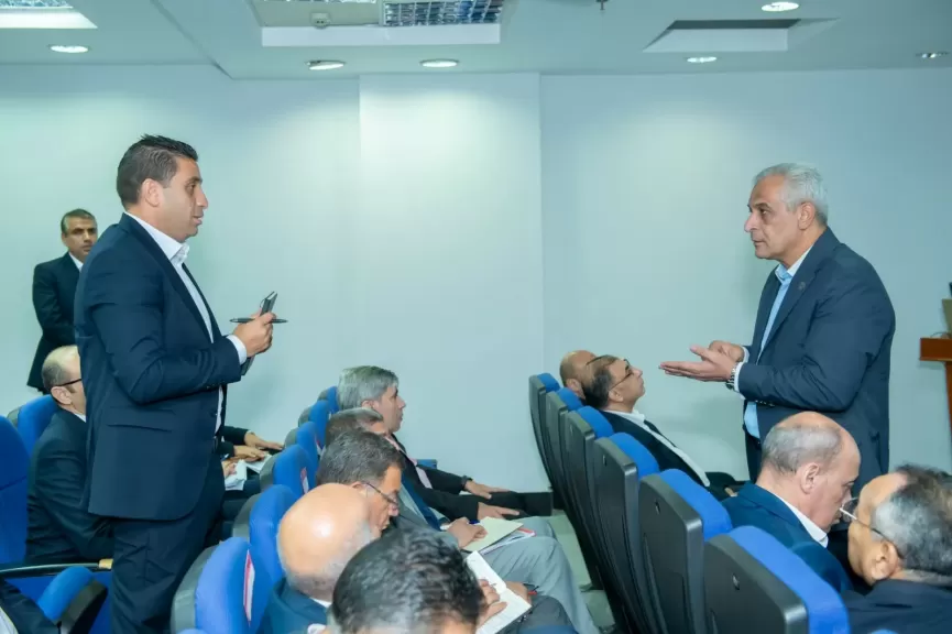 خط أحمر