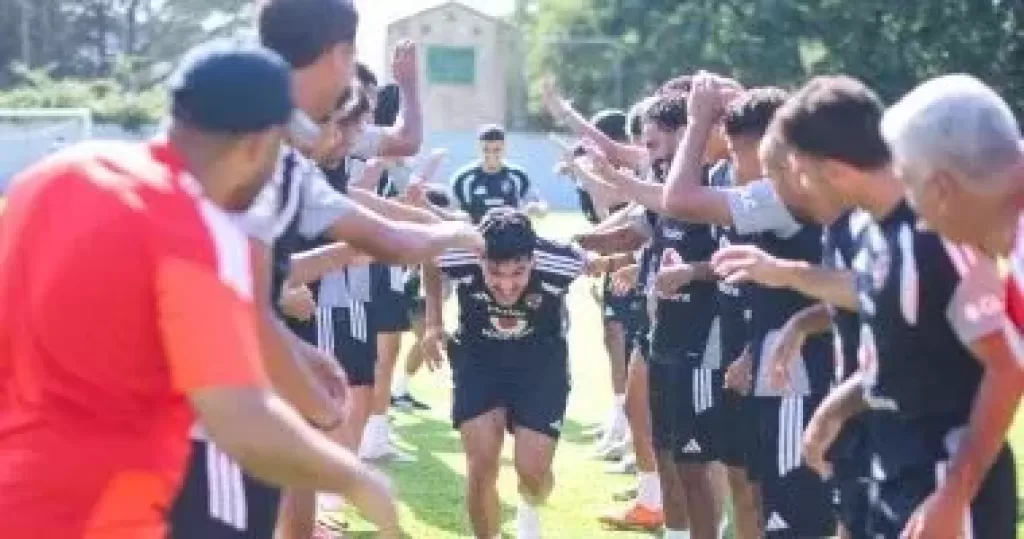 خط أحمر