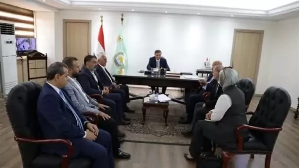 خط أحمر