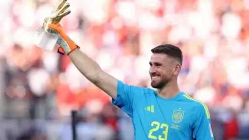 تقرير: يوفنتوس يتحرك للتعاقد مع أوناي سيمون بطل العالم