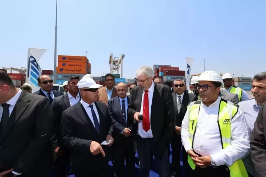 خط أحمر