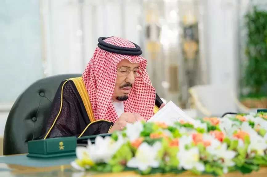 الملك سلمان: قمة مكة بين السعودية وتركيا وباكستان تسهم في جهود مواجهة التحديات الإقليمية