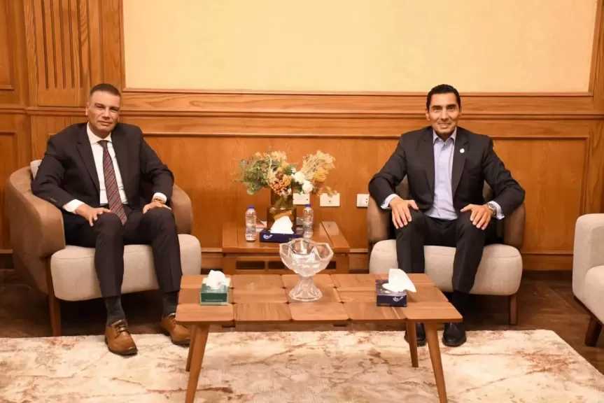 وزير الشباب والرياضة يبحث الاستفادة من مقومات محافظة جنوب سيناء في تنشيط السياحة الرياضية