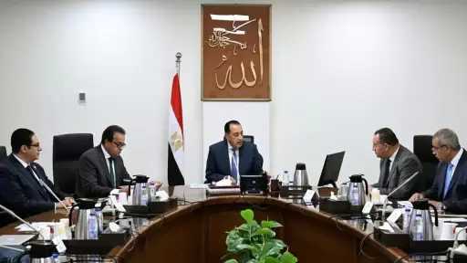 رئيس الوزراء يُتابع مستجدات الموقف التنفيذي لميكنة منظومة التأمين الصحي الشامل