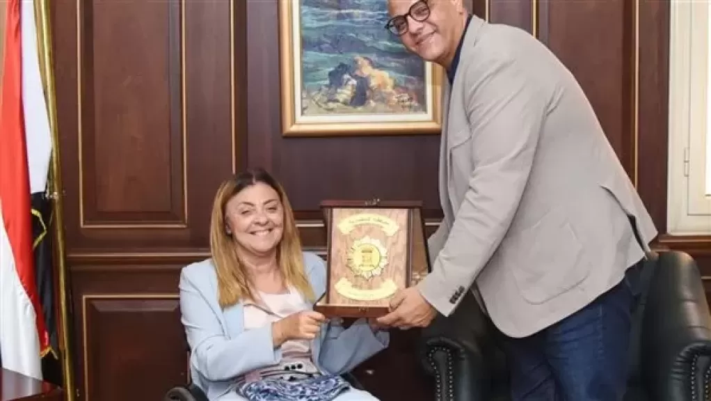 خط أحمر