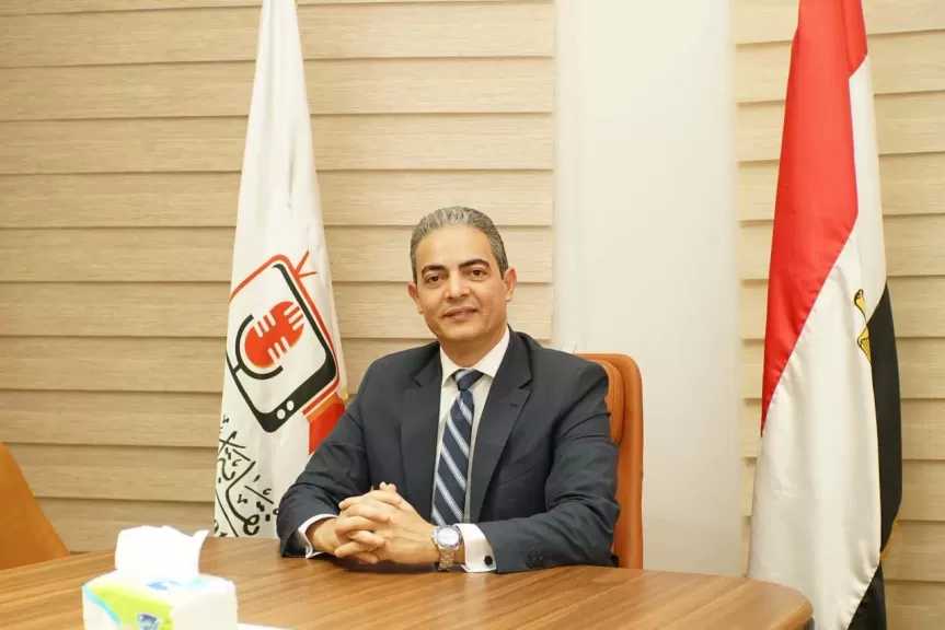 نقيب الإعلاميين: ملتزمون بميثاق الشرف الإعلامي وبقرار المحكمة بحظر النشر في قضية التجمع الخامس