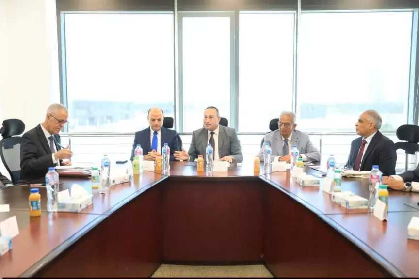 عمرو موسى رئيسًا لمجلس أمناء جامعة طنطا الأهلية