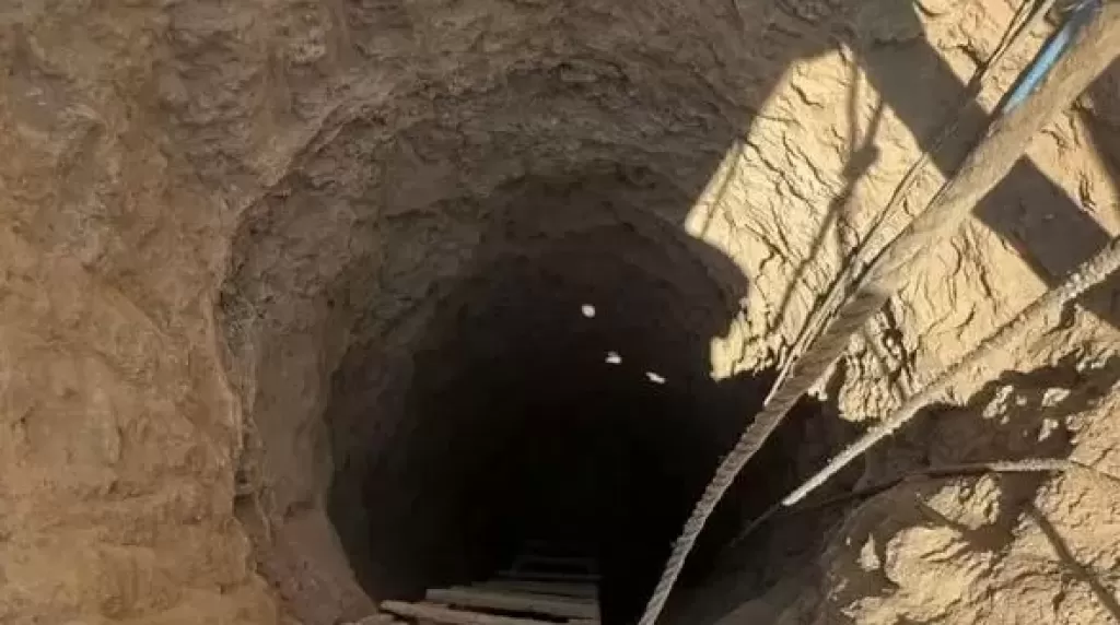 خط أحمر