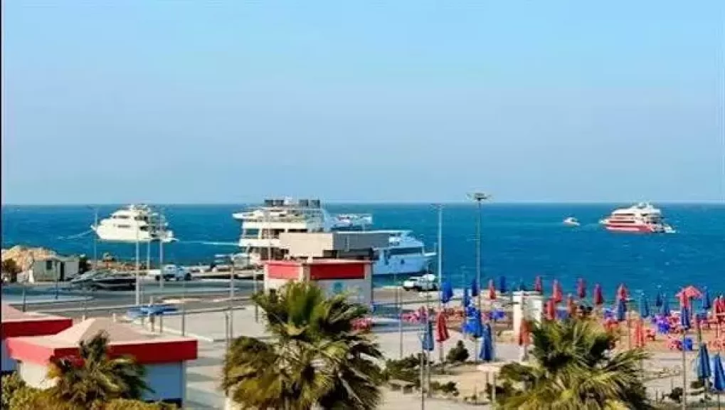 خط أحمر