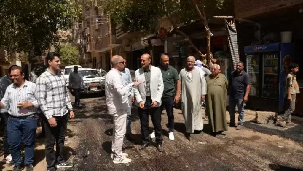 محافظ أسيوط يتفقد رصف وتطوير شوارع وتفرعات بمنطقة سيد
