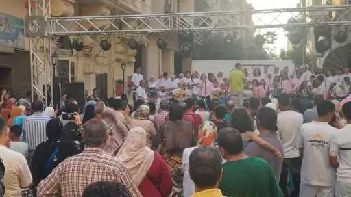 بالطرب الأصيل.. شارع الفن يجذب أعدادًا كبيرة من أهالي الإسكندرية