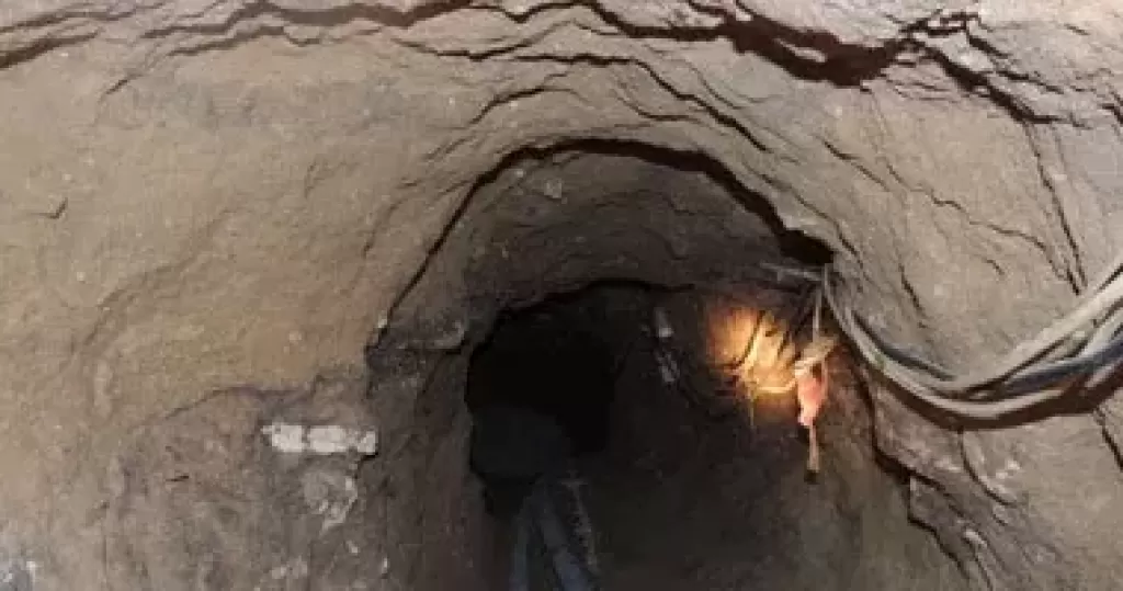 خط أحمر