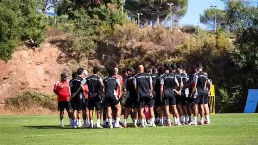 موعد مباراة الأهلي القادمة أمام برشلونة