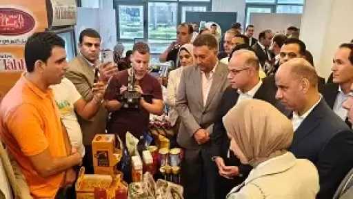 وزيرا الاستثمار والعمل ومحافظ القليوبية يفتتحون مركز خدمات المستثمرين في بنها
