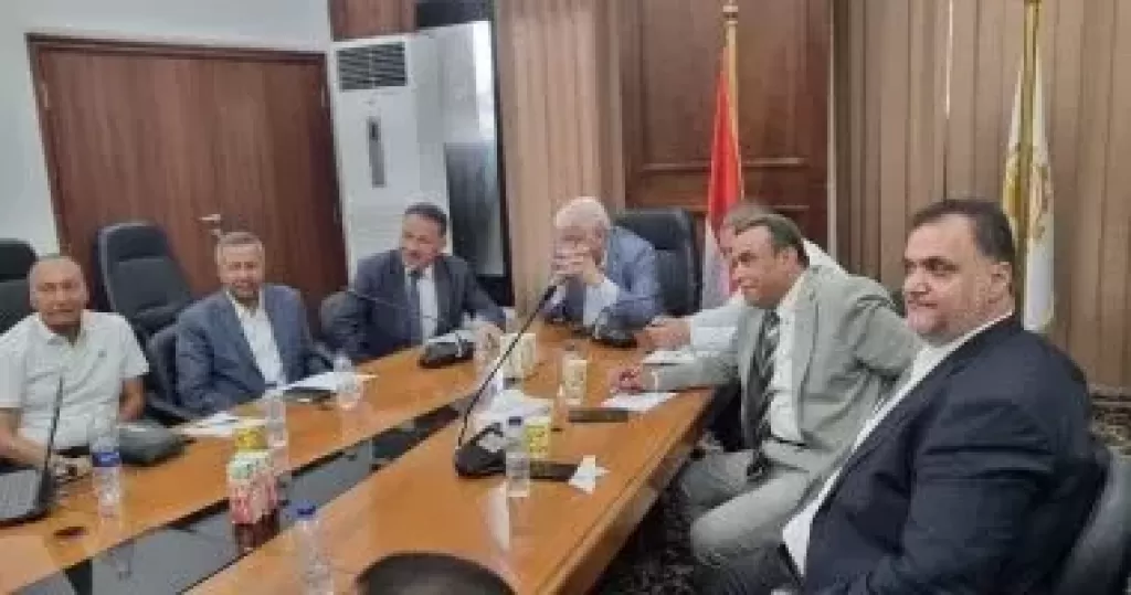 خط أحمر