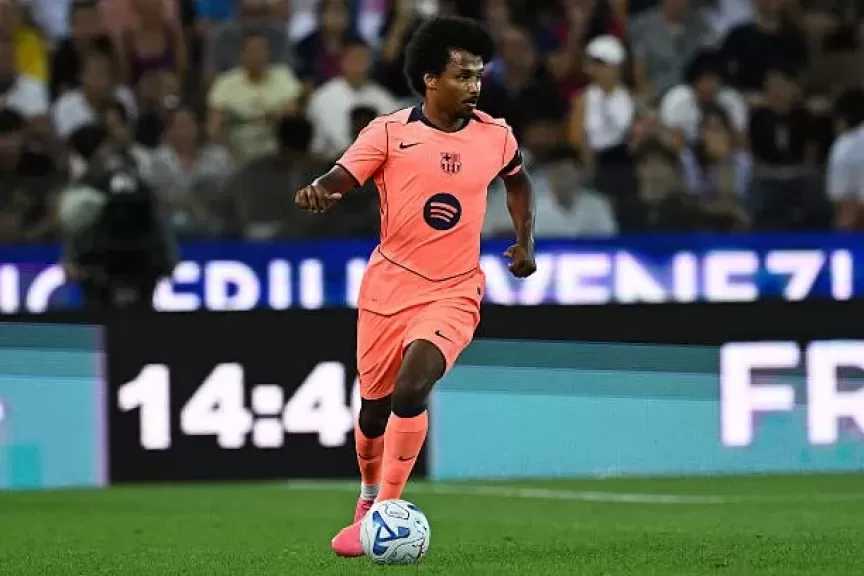 أديمي: برشلونة أفضل نادٍ في العالم